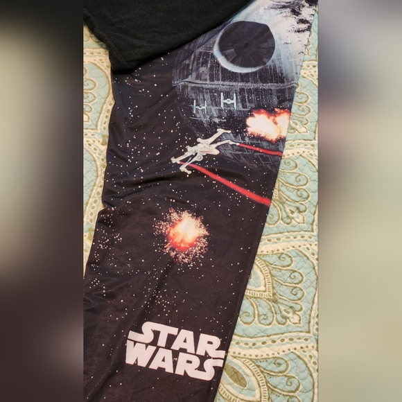 Star Wars Tee & Tights PJs Sleepwear Lounge Wear M - Picture 4 of 5